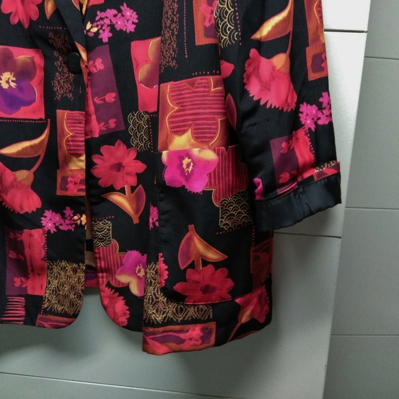 BFA Classics Floral Blazer - Picture 3 of 5